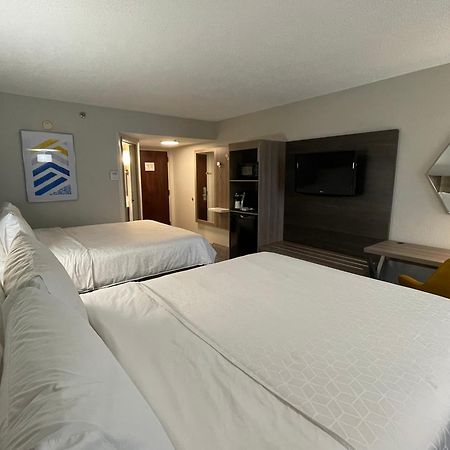 Holiday Inn Express Burlington By Ihg Esterno foto