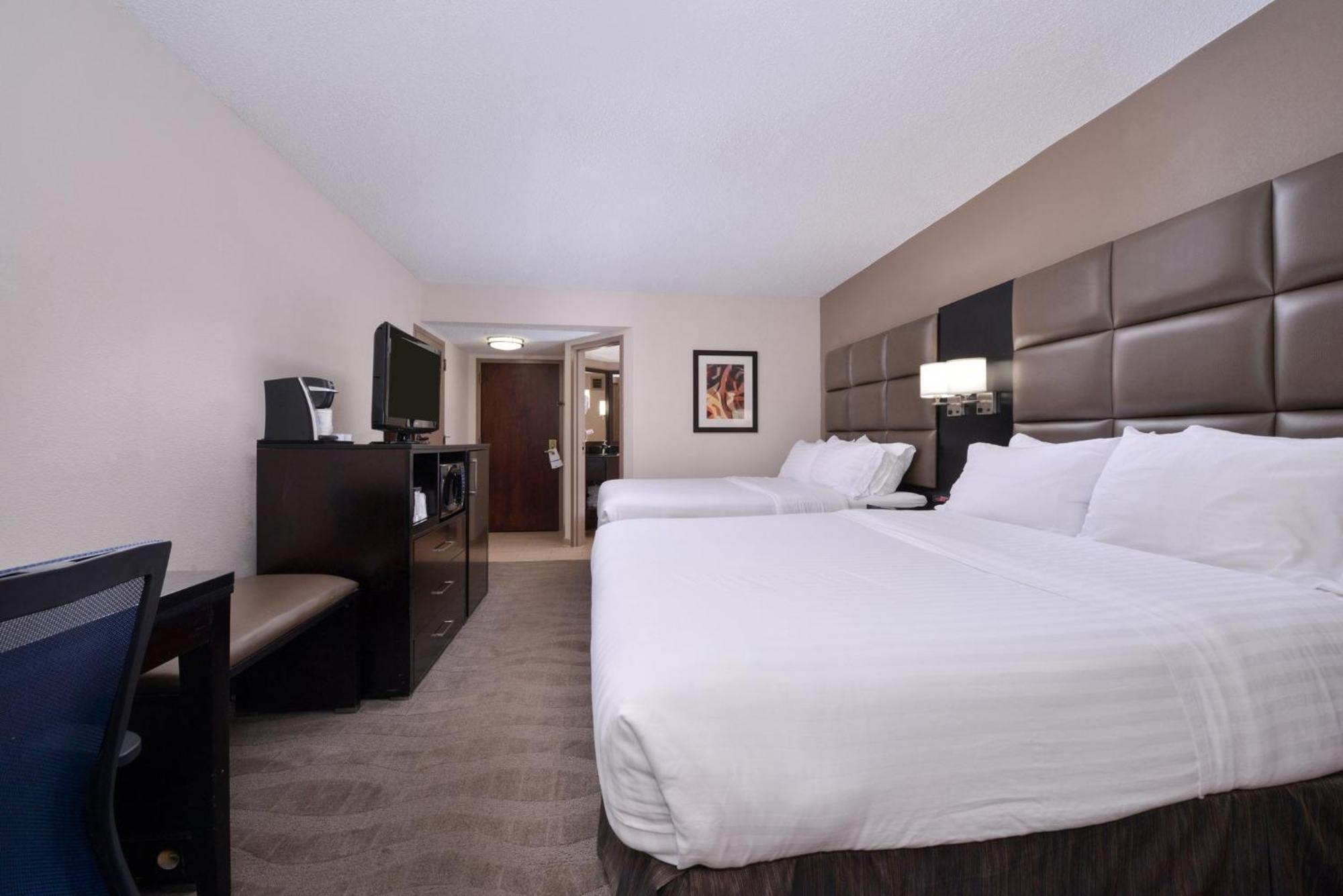 Holiday Inn Express Burlington By Ihg Esterno foto
