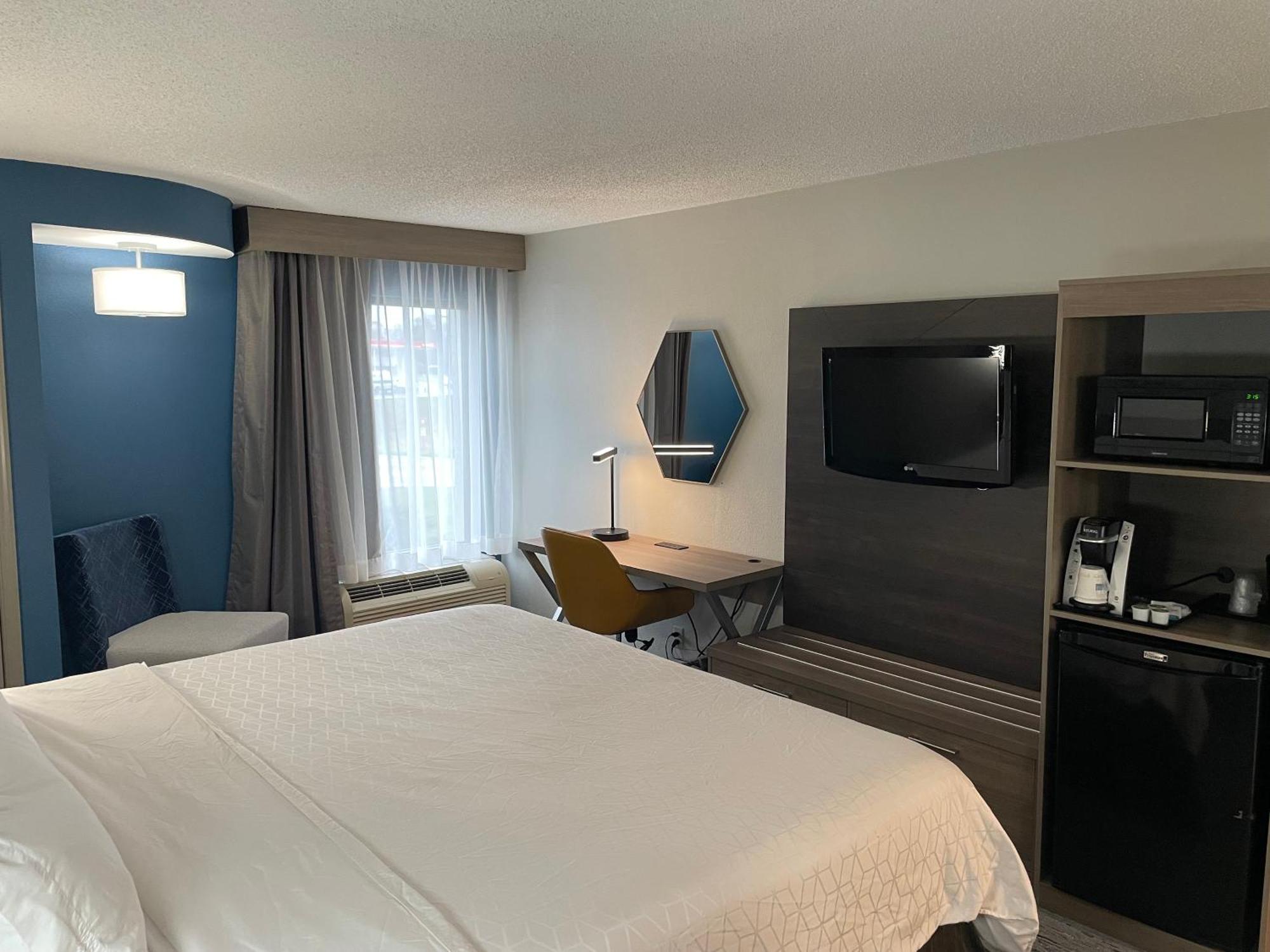 Holiday Inn Express Burlington By Ihg Esterno foto