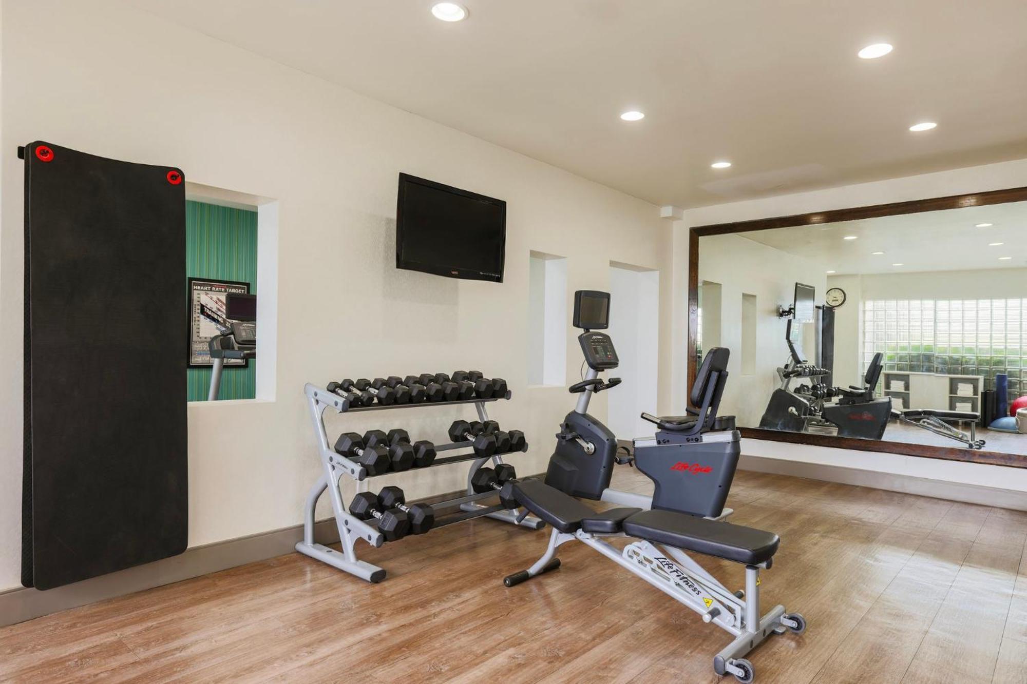 Holiday Inn Express Burlington By Ihg Esterno foto