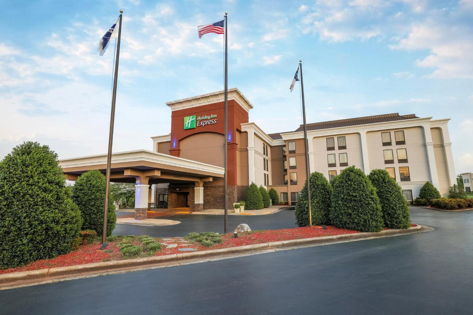 Holiday Inn Express Burlington By Ihg Esterno foto