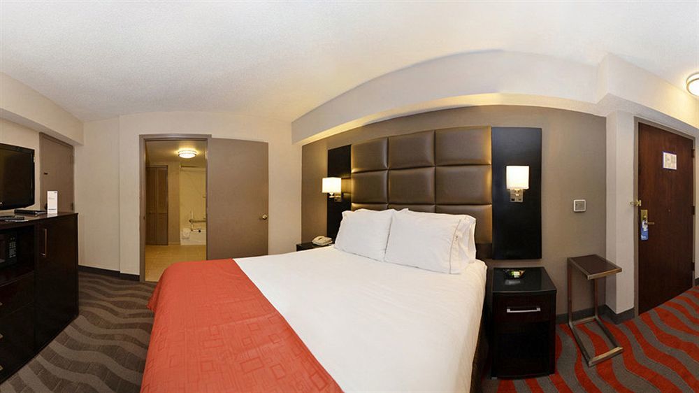 Holiday Inn Express Burlington By Ihg Esterno foto