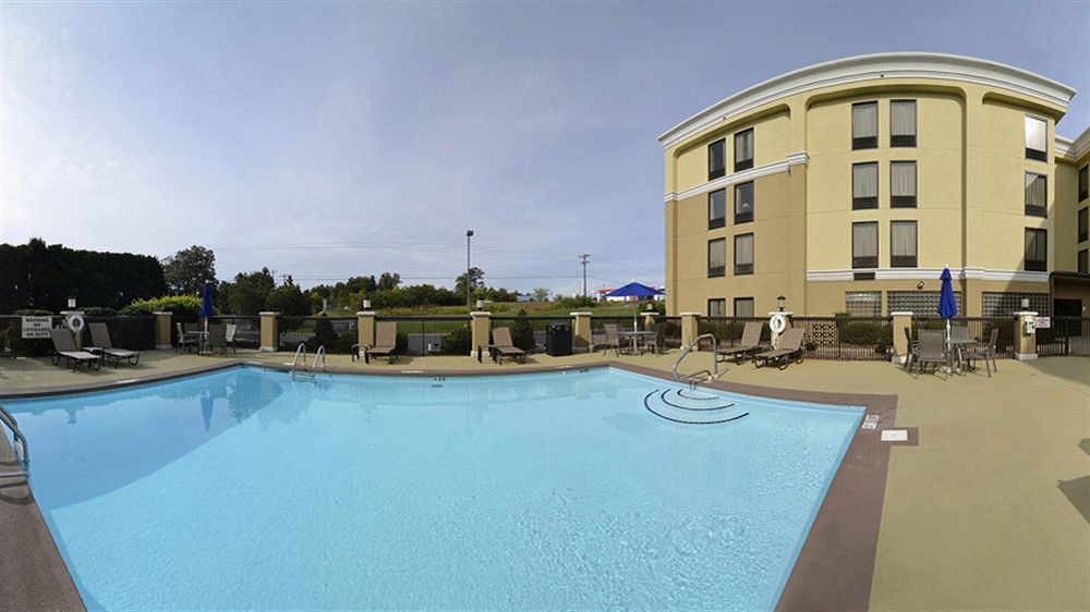 Holiday Inn Express Burlington By Ihg Esterno foto