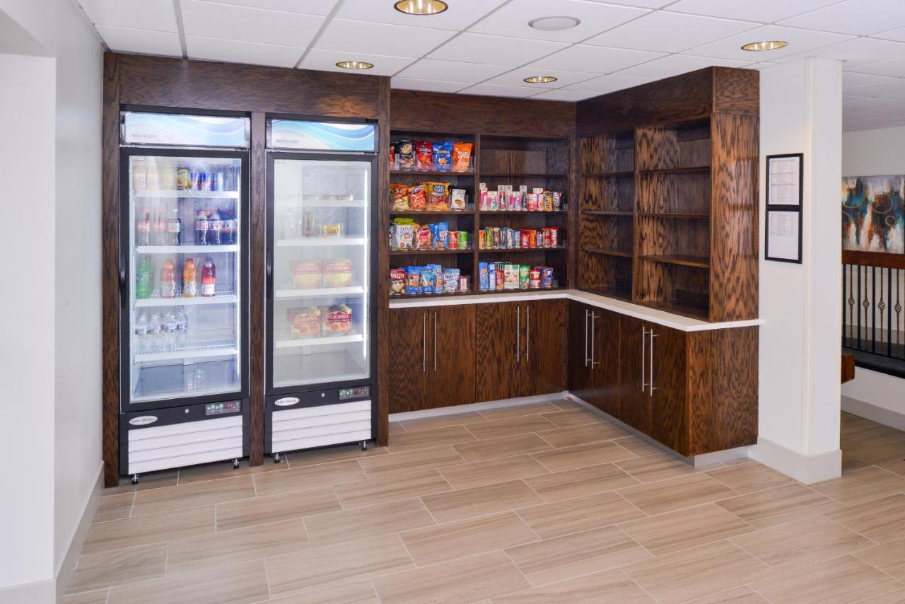 Holiday Inn Express Burlington By Ihg Esterno foto