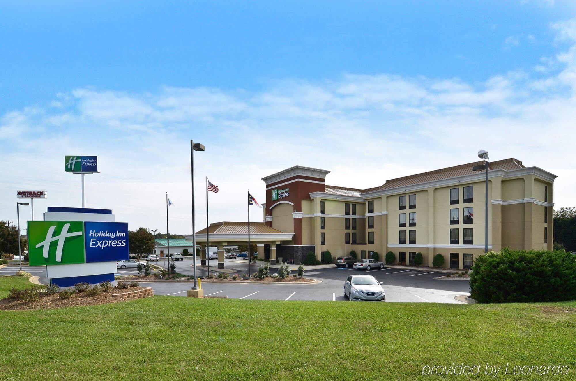 Holiday Inn Express Burlington By Ihg Esterno foto